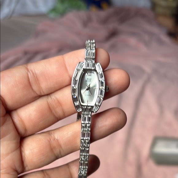Vintage Nolan Miller Elegant Silver Watch - Picture 2 of 5